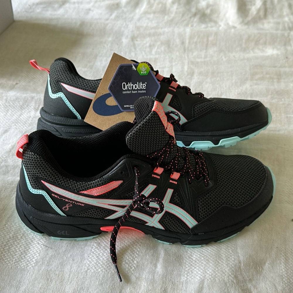 Women’s ASICS size 12